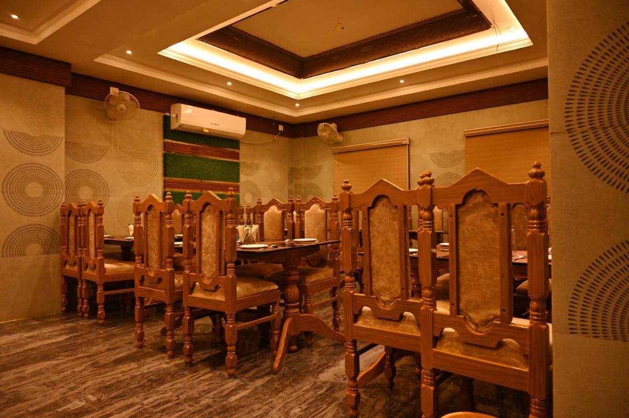 Hotel Narendra Plaza Balasore Buitenkant foto