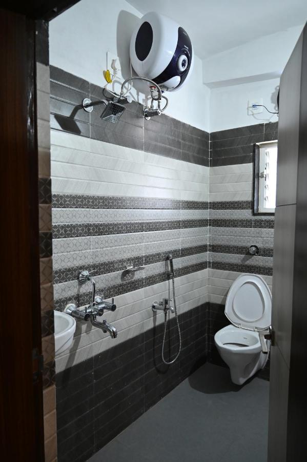 Hotel Narendra Plaza Balasore Buitenkant foto