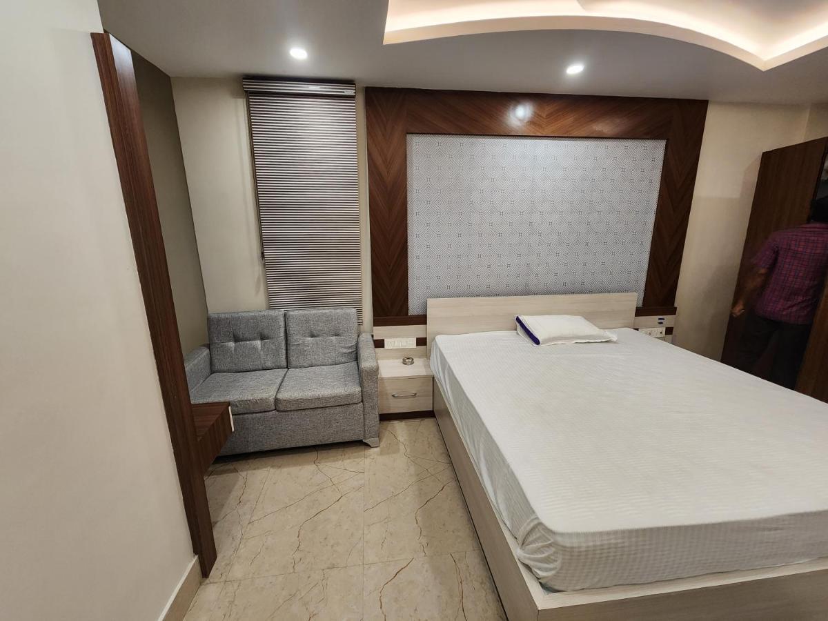 Hotel Narendra Plaza Balasore Buitenkant foto