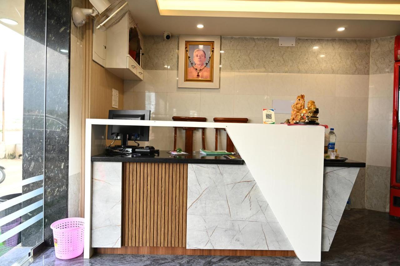 Hotel Narendra Plaza Balasore Buitenkant foto